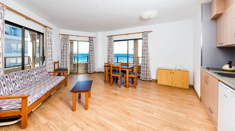 Arcos Playa Apartments S'Illot  Ngoại thất bức ảnh